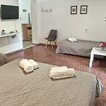 Papadioti 아파트호텔 페프키