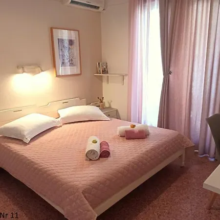 Aparthotel Papadioti Pefki (Evia)