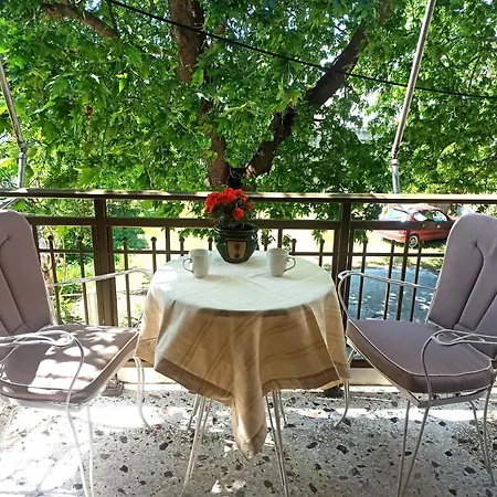 Aparthotel Papadioti Pefki (Evia)