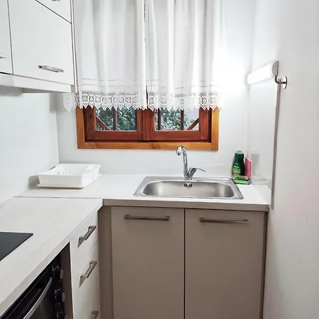 Aparthotel Papadioti Pefki (Evia)