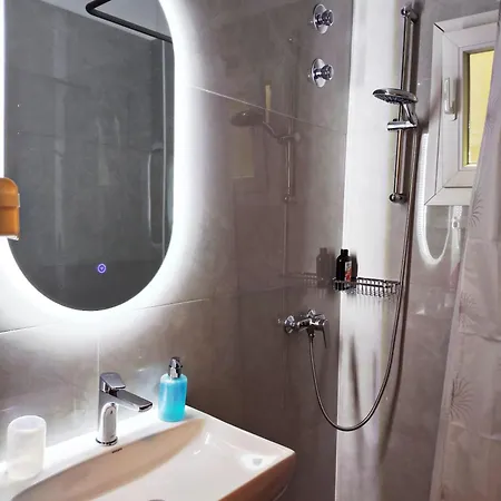 Aparthotel Papadioti Pefki (Evia)
