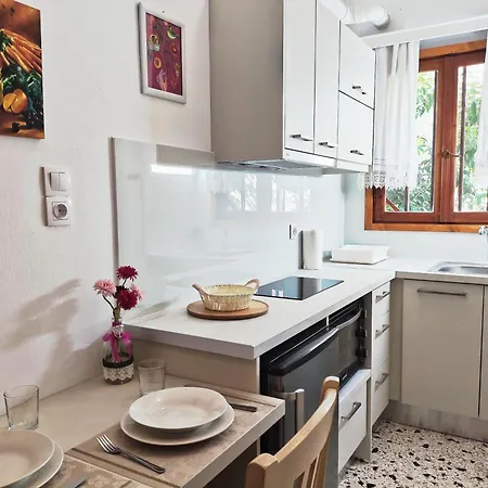 Papadioti Aparthotel