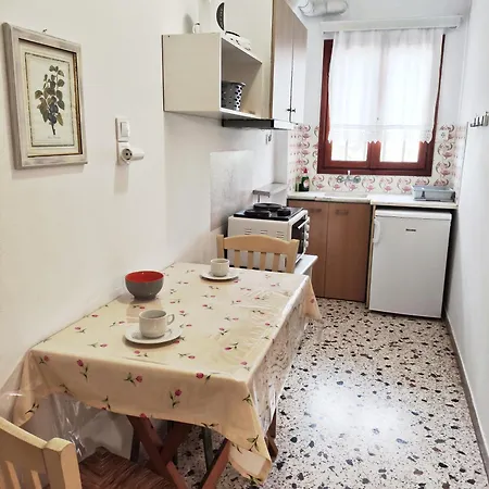 Papadioti Aparthotel Pefki (Evia)